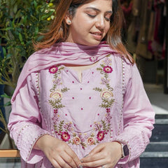 Women's Chanderi Silk Embroidered Kurta Pant Set With Organza Dupatta