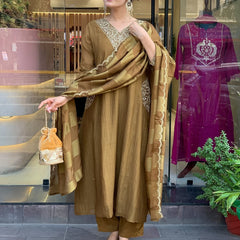 Gold Parampara Kurta Pant Set With Jacquard Dupatta