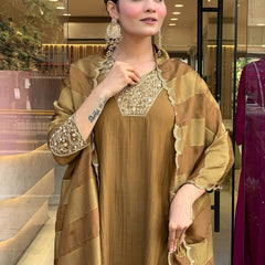 Gold Parampara Kurta Pant Set With Jacquard Dupatta