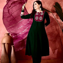 Silk Blend Kurta Pant Set With Jacquard Dupatta