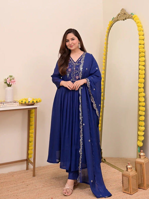 Women's Chanderi Silk Embroidered Kurta Pant Set With Chanderi Dupatta