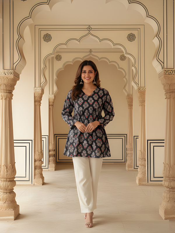 Women’s Black Rayon Printed Fancy Tunic Top