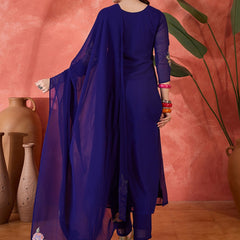 Women's Silk Blend Kurta Pant Set With Silk Blend Dupatta