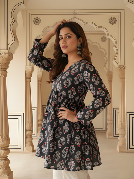 Women’s Black Rayon Printed Fancy Tunic Top