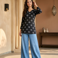 Women’s Black Cotton Printed Straight Short Kurti