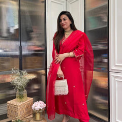 Women’s Red Kurti with Embroidered Organza Dupatta