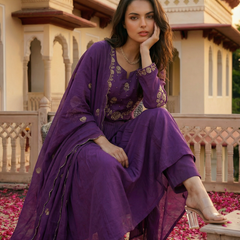 Women's Chanderi Silk Embroidered Kurta Pant Set With Organza Dupatta