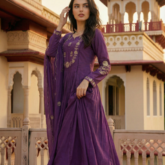 Women's Chanderi Silk Embroidered Kurta Pant Set With Organza Dupatta