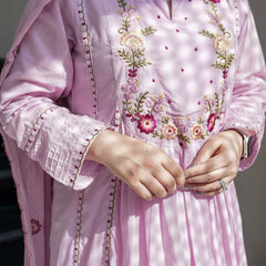 Women's Chanderi Silk Embroidered Kurta Pant Set With Organza Dupatta