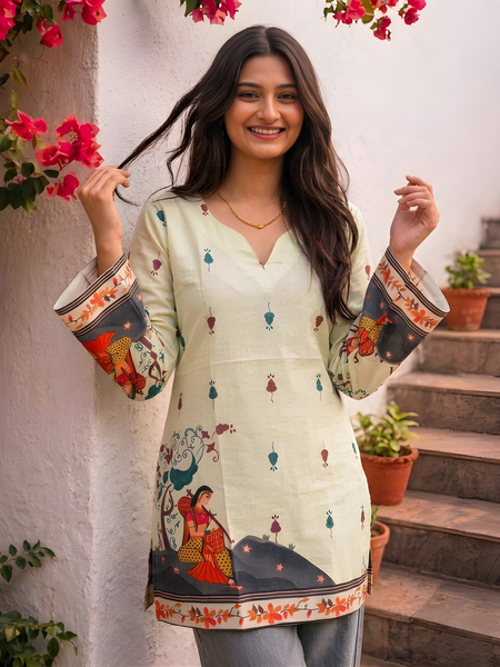 Women’s Cream Cotton Kalamkari Printed V-Neck Tunic
