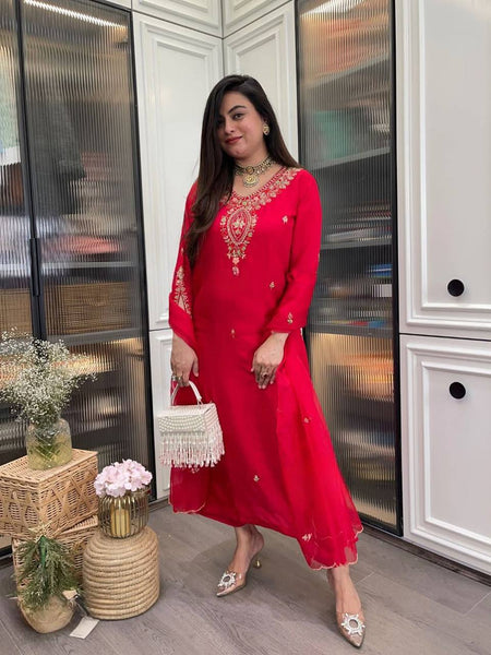 Women’s Red Kurti with Embroidered Organza Dupatta