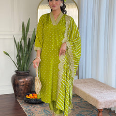 Women's Bandhani Print Embroidered Kurta Pant Set With Muslin Dupatta