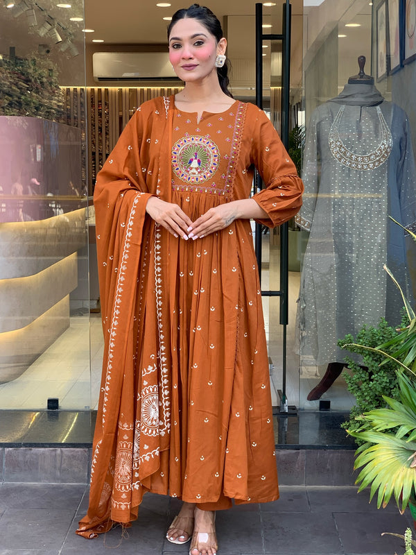 Women's Cotton Khadi Print Embroidered Kurta Pant Set With Printed Cotton Dupatta