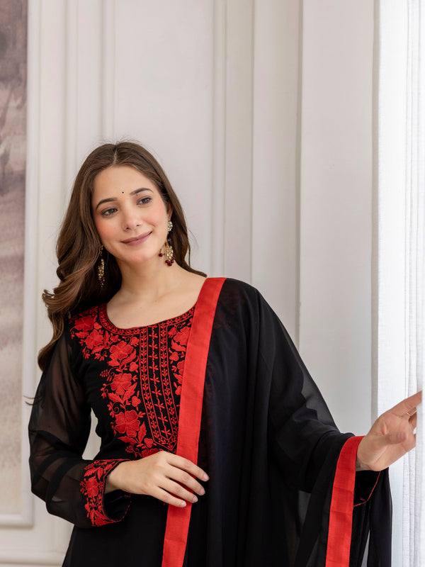 Women's Georgette Embroidered Kurta Pant & Dupatta Set