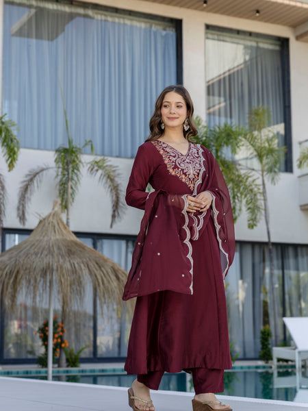 Women's Chinon Printed Kurta Pant & Organza Dupatta Set