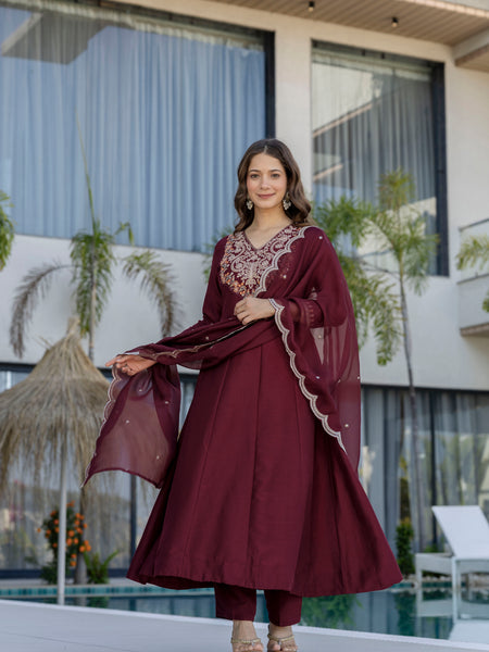 Women's Chinon Printed Kurta Pant & Organza Dupatta Set