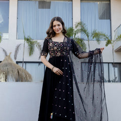 Women’s Fox Fabric Embroidered Kurti with Net Dupatta Set