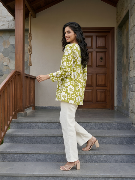 Women’s White-Parrot Cotton Printed Flared Kurti