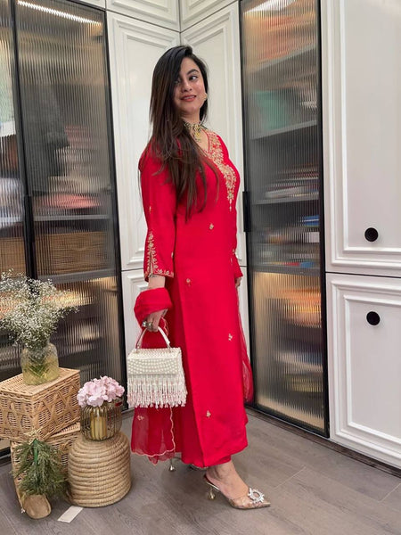 Women’s Red Kurti with Embroidered Organza Dupatta