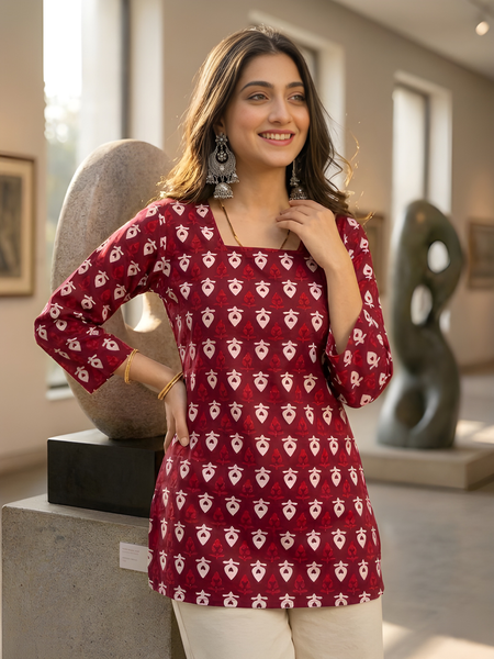 Women’s Maroon Cotton Printed Short Tunic