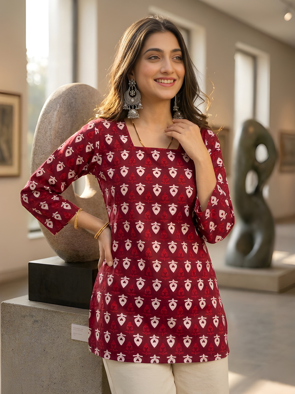 Women’s Maroon Cotton Printed Short Tunic
