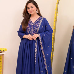 Women's Chanderi Silk Embroidered Kurta Pant Set With Chanderi Dupatta