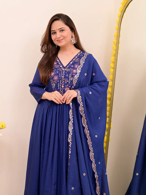 Women's Chanderi Silk Embroidered Kurta Pant Set With Chanderi Dupatta