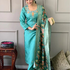 Women's Silk Blend Kurta Pant Set With Dupatta
