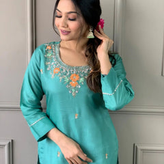 Women's Silk Blend Kurta Pant Set With Dupatta