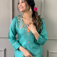 Women's Silk Blend Kurta Pant Set With Dupatta