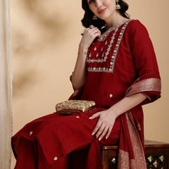 Women's Red Embroidered Cotton Blend Kurta Pant Set With Dupatta