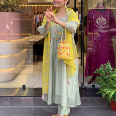 Parampara Silk Kurta Set With Organza Dupatta