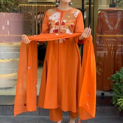 Women's Chanderi Silk Embroidered Kurta Pant Set With Chanderi Dupatta