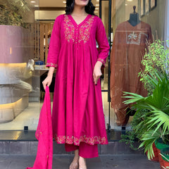 Women's Chanderi Silk Kurta Pant Set With Embroidered Dupatta