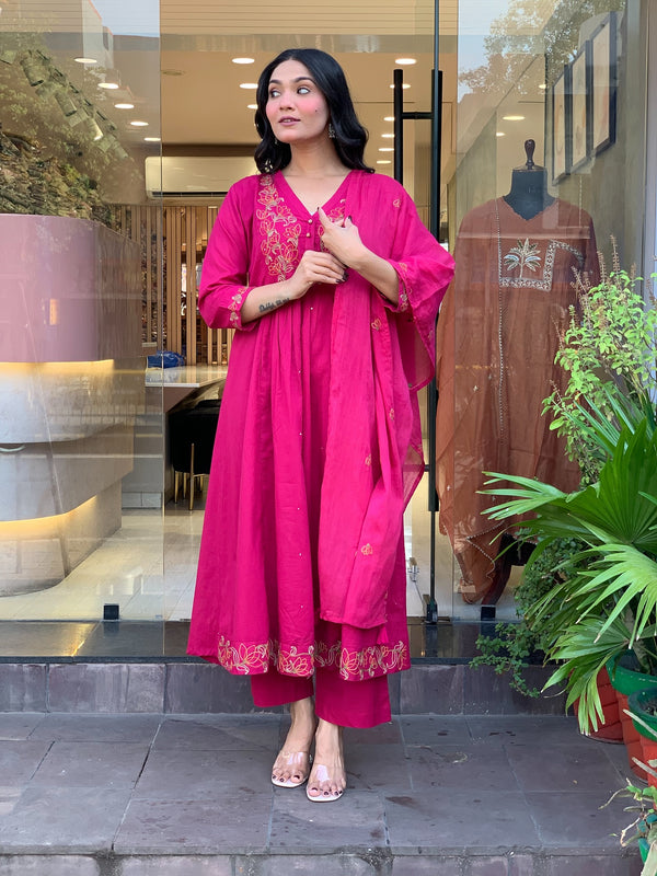 Women's Chanderi Silk Kurta Pant Set With Embroidered Dupatta