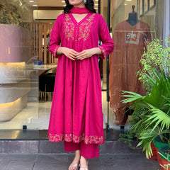 Women's Chanderi Silk Kurta Pant Set With Embroidered Dupatta