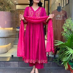 Women's Chanderi Silk Kurta Pant Set With Embroidered Dupatta