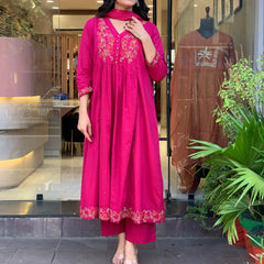 Women's Chanderi Silk Kurta Pant Set With Embroidered Dupatta