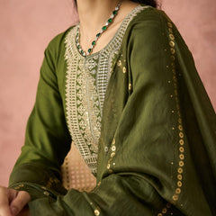 Parampara Kurta Pant Set With Jacquard Dupatta