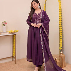 Women's Chanderi Silk Embroidered Kurta Pant Set With Chanderi Dupatta