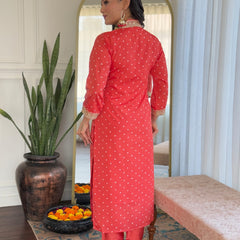 Women's Bandhani Print Embroidered Kurta Pant Set With Muslin Dupatta