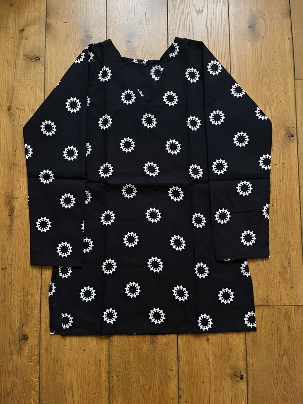 Women’s Black Cotton Printed Straight Short Kurti