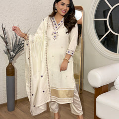 Women’s Viscose Silk Embroidered Kurta With Chanderi Pant & Dupatta Set