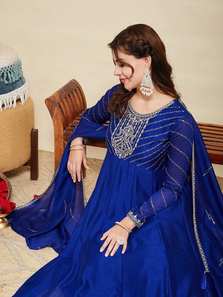 Women Embroidere Silk Straight Kurta Pant Set With Silk Dupatta