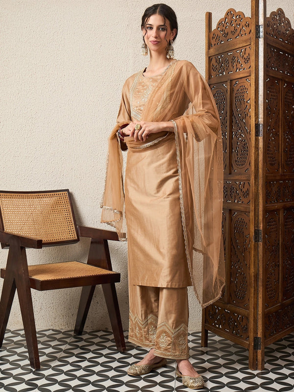 Silk Blend Kurta Set With Net Dupatta