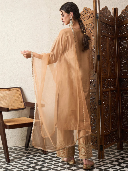 Silk Blend Kurta Set With Net Dupatta