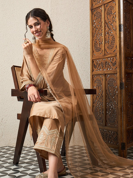 Silk Blend Kurta Set With Net Dupatta