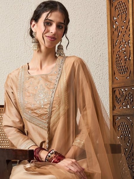 Silk Blend Kurta Set With Net Dupatta