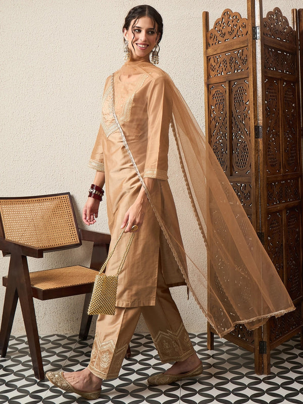 Silk Blend Kurta Set With Net Dupatta