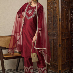 Silk Blend Kurta Set With Net Dupatta